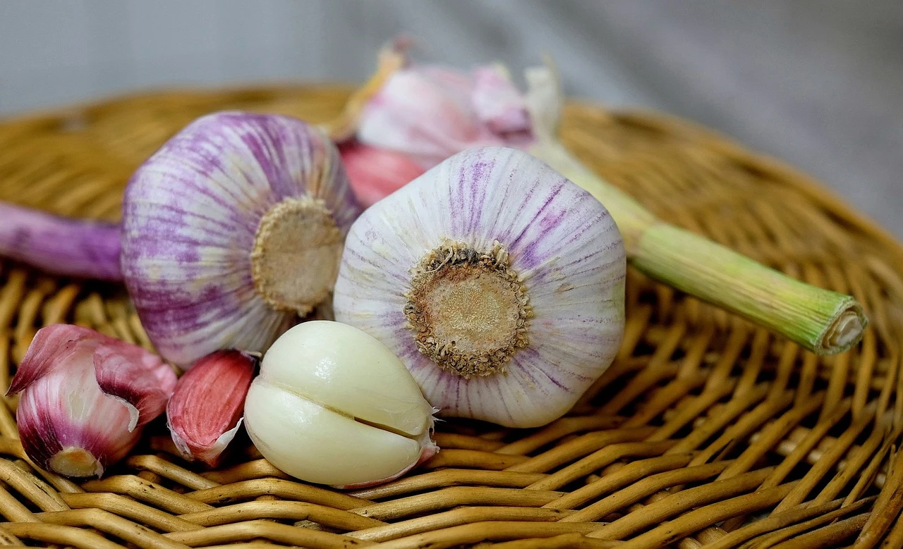 Come consumare l'aglio per abbassare colesterolo